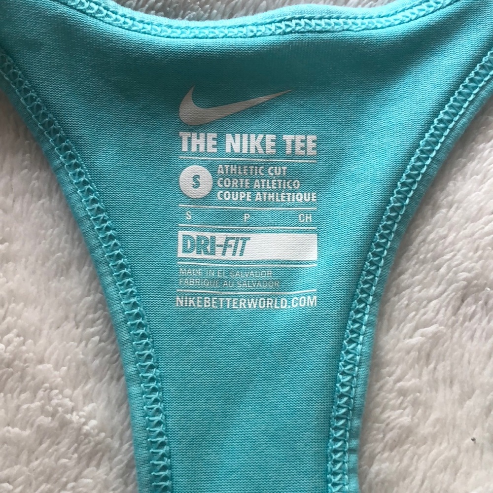 2 Nike Dri-Fit Tops - Picture 4 of 4